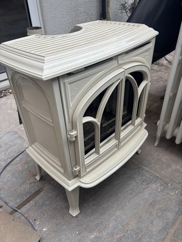 Jotul cream gas stove