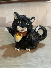black cat teapot, which is a