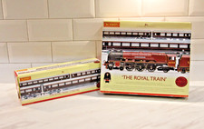 Hornby R2370 'The Royal Train' Train Pack + R4197 Coach Pack  – Mint Boxed