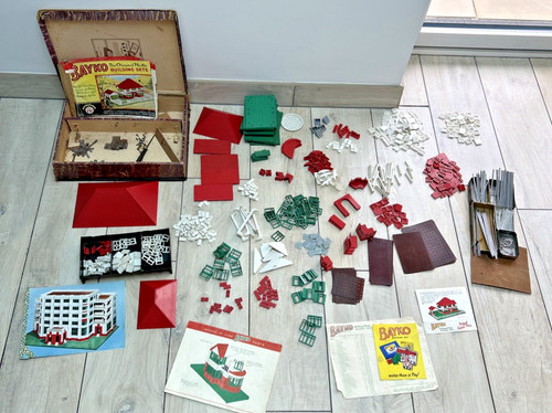 Bayko building set large - building,