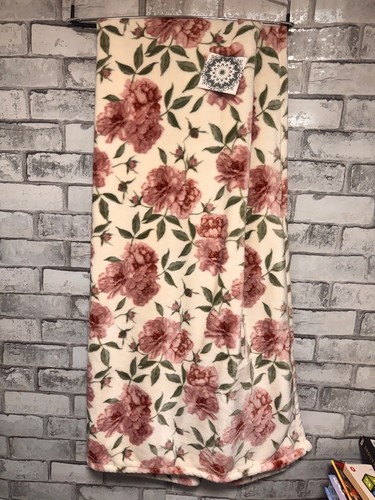 Cozee home floral - pink, throw