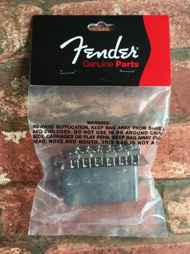 Fender stratocaster tremolo - fender,