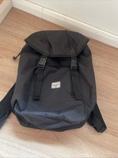 Herschel Black Backpack 40 cm tall 30 cm widt urban backpack aprox 25 litres
