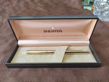 VINTAGE SHEAFFER GOLD ELECTROPLATED USA SLIM PUMP STYLE FOUNTAIN PEN - BOXED