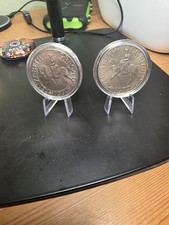 1977 CROWN COIN STRUCK TO COMMEMORATE THE QUEENS SILVER JUBILEE CROWN COIN.