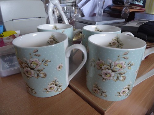 Set katie alice mugs - 4, with