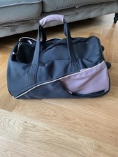 Radley Holdall Bag with Wheels  Weekend Overnight Travel Bag Black & Lilac