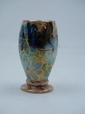 Vintage oldcourt ware small vase  5 inches tall