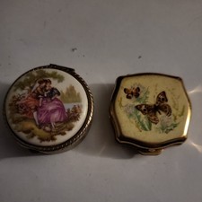 Vtg Stratton Enamel Pill Box
