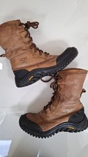 UGG Adirondack III Chestnut Leather Boots Size 5.5 Vibram Sole Minor Wear