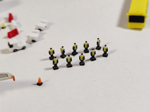 40x yellow airport - 40x,