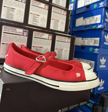 SIZE 3 - Chuck Taylor All Star