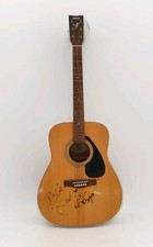 YAMAHA F310 Acoustic Guitar