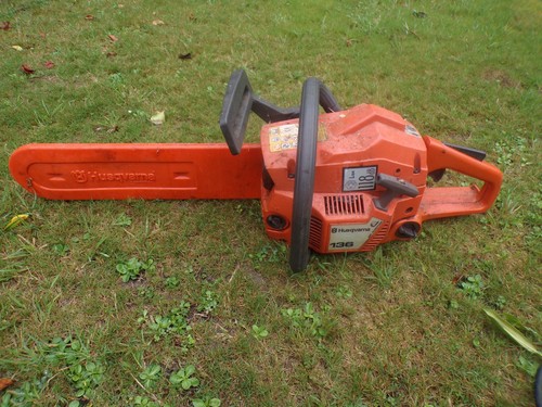 Husqvarna petrol chainsaw 136 - chainsaw,