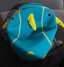 Trespass infanti Baby Shark Neoprene Backpack – Swimming & Beach Bag ??