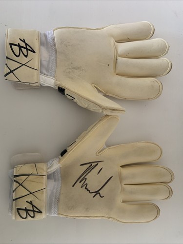 Tom heaton signed - heaton, keeper