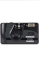 Ilford Harman Reusable 35mm Resuable Film Camera Black with Flash