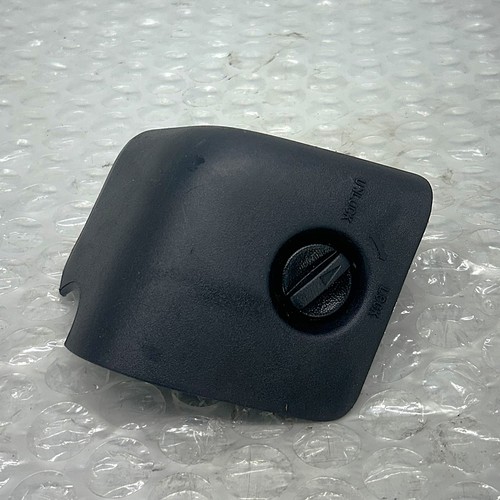 Rear left seat - hinge, locking