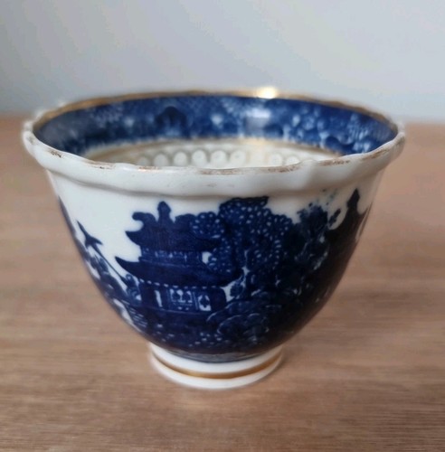 Antique salopian caughley cup - caughley,