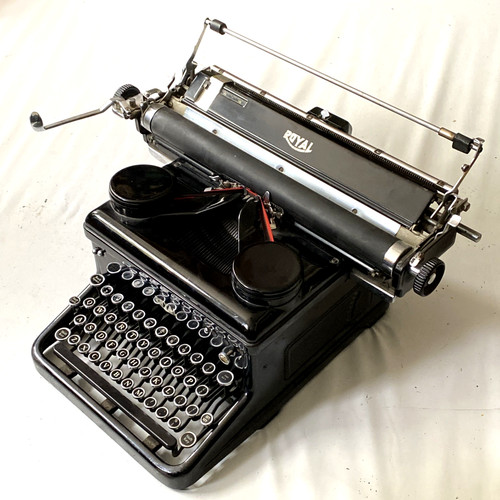 Antique 1920s royal typewriter - royal,