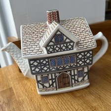 James Sadler Teapot - English Country Houses - Tudor House unused excellent cond