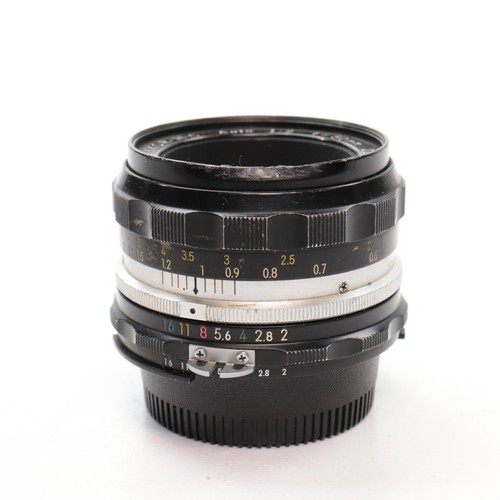 Nikon 50mm nikkor - f/2,