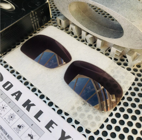 Oakley crosshair 2010 - oakley, 2.0