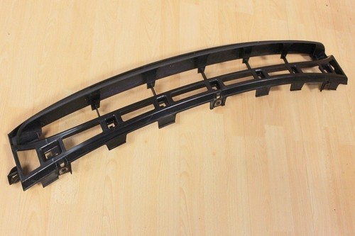 Front bumper lower grille - lower,