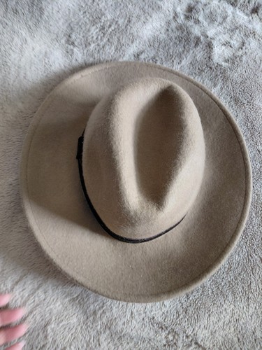 Ladies hat bnwot - ladies,