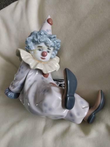 Lladro tired friend figurine - 'tired,