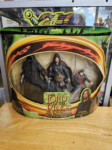 Lord the rings strider - rings,
