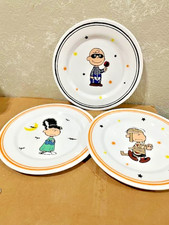 Set Of 3 Peanuts  9" Round