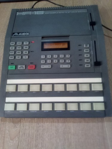 Alesis 1988 vintage - hr-16,