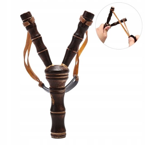 Wooden slingshot with - with, rubber