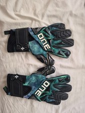 one glove goalkeeper gloves