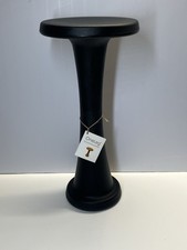 OneLeg ergonomic stool used in