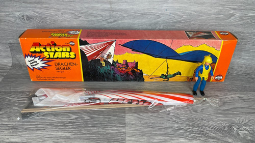 Action stars hang - stars, glider