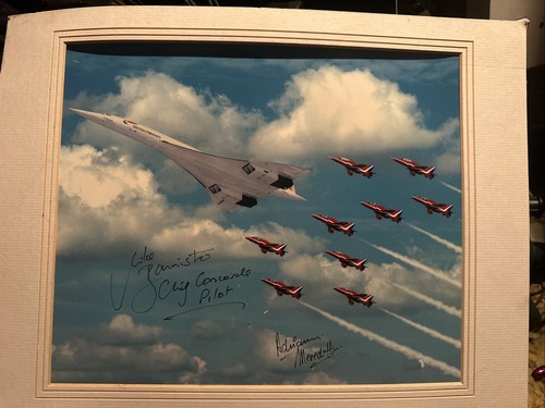 Concorde boad and the - g-boad, red