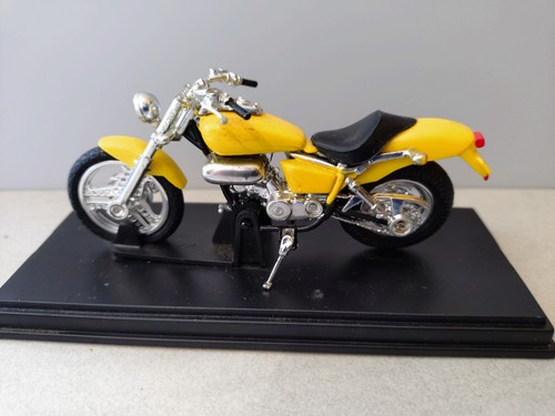 Maisto scale honda magna - scale,