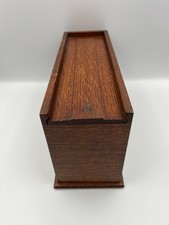 Beautiful Mahogany wooden box, 15 cm deep x 28 cm long.