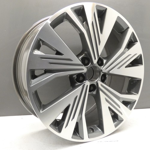 Audi tron grey - q4,