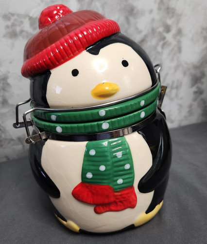 Vintage ceramic penguin cookie - vintage,