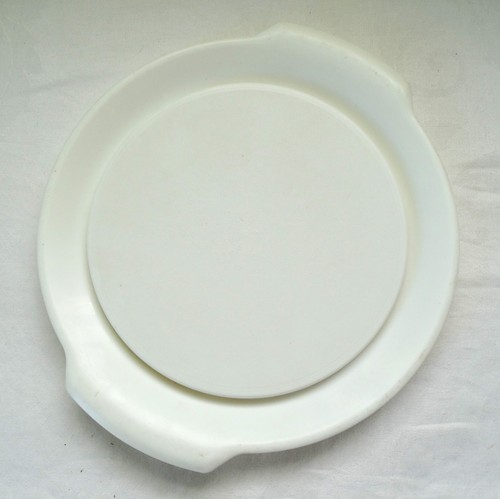 Tupperware wht serving - tupperware, plate