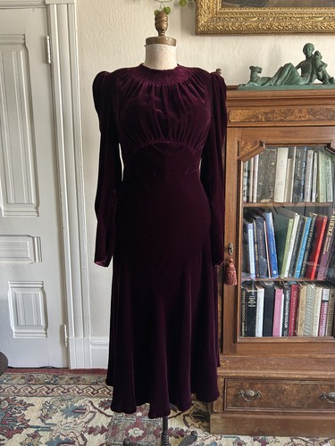 Vintage 1930s burgundy red - vintage,