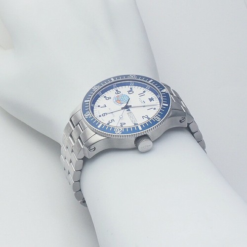 Fortis cosmonaut 647 - cosmonaut, blue