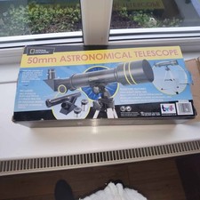 National Geographic 50mm Astronomical Telescope with Tripod – Great Condition 
