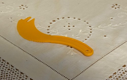 Tupperware gadget sli saw - tupperware,
