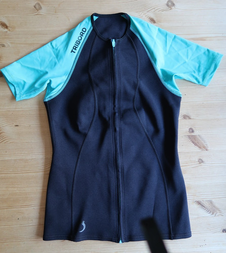 Kids small wetsuit top - small, zip