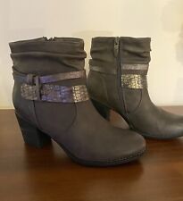 Pavers Grey Matte Leather