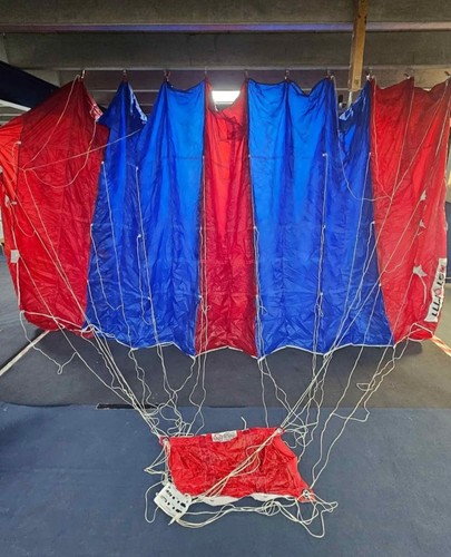 Storm 150 skydiving parachute - 150,